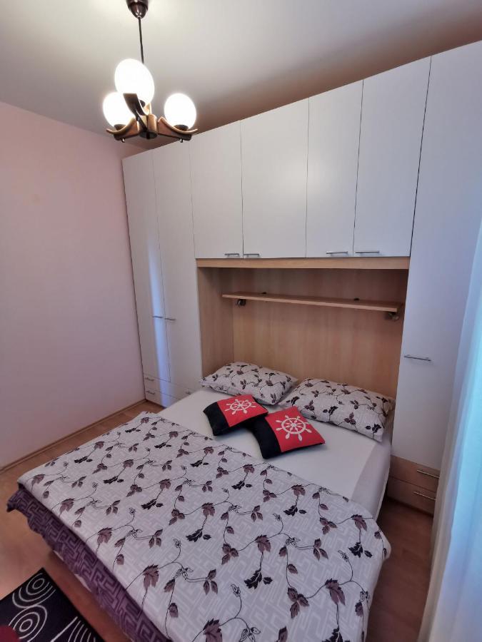 Apartment Delost Ловран Экстерьер фото