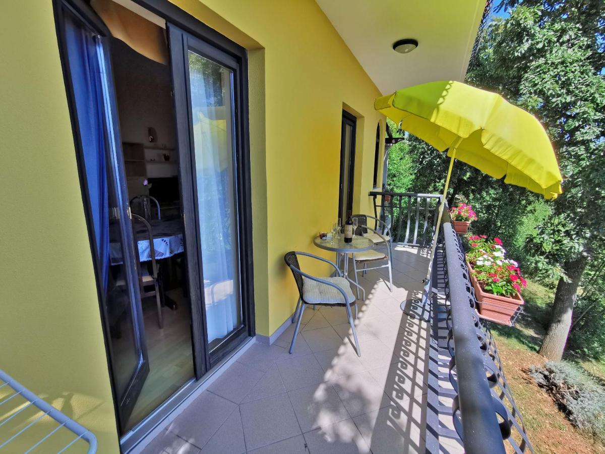Apartment Delost Ловран Экстерьер фото